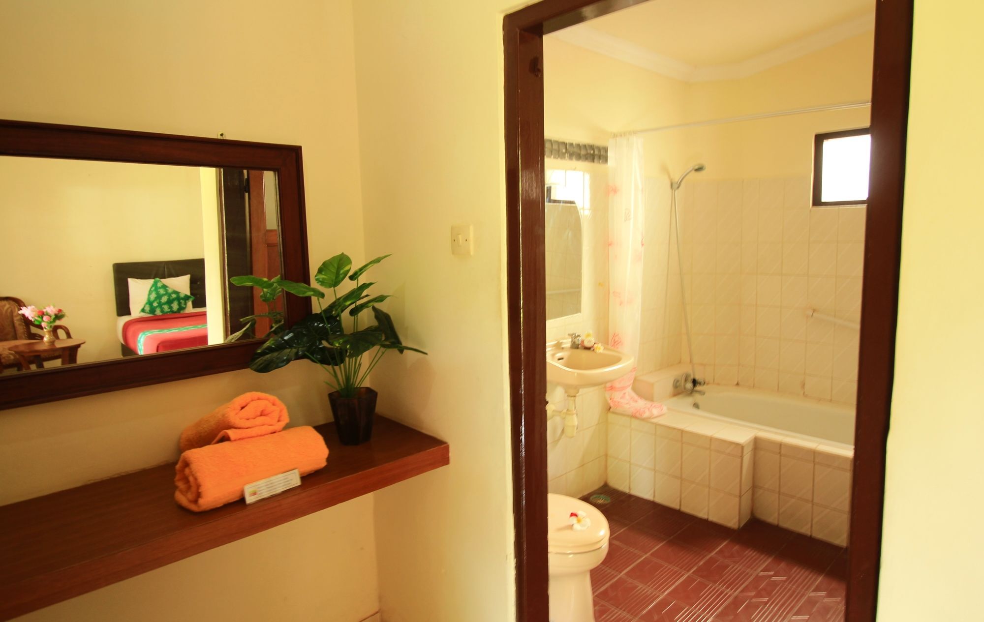 Lovina Beach Hotel Pabean Buleleng Eksteriør bilde