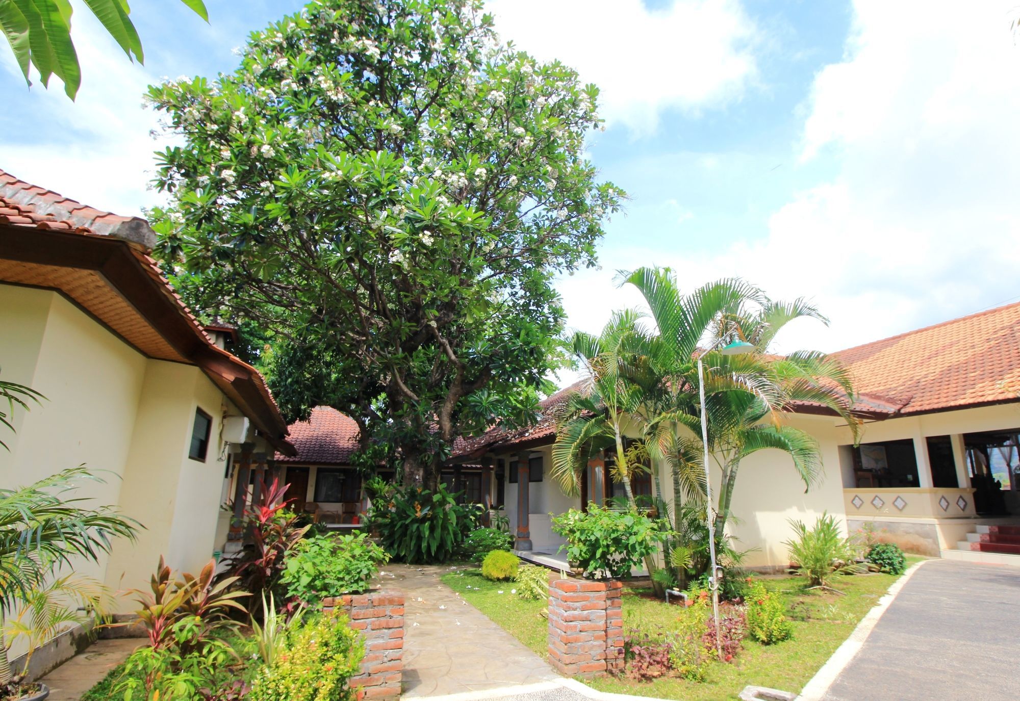 Lovina Beach Hotel Pabean Buleleng Eksteriør bilde